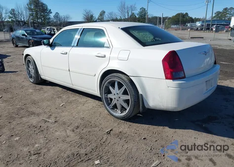 2006 Chrysler 300 from USA, damaged, VIN 2C3KA43R26H484558